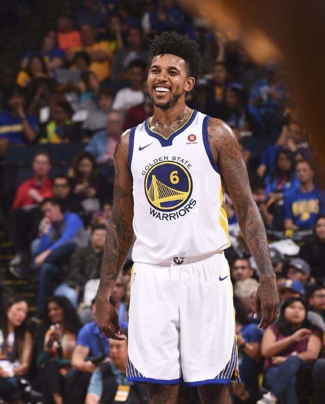 donk：chopper发高烧回合间只能闭眼休息，他真的燃尽了（donk称：chopper高烧，回合间只能闭眼休息，已彻底燃尽）