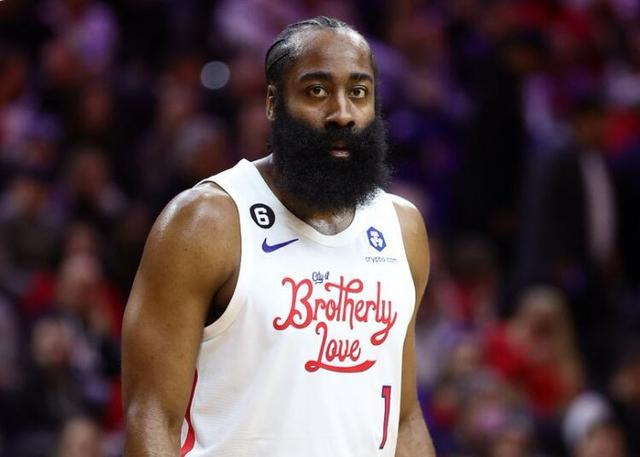 马卡：阿森纳、巴萨和热刺依然在密切关注樱桃前锋克鲁皮（马卡：阿森纳、巴萨、热刺仍在密切跟进伯恩茅斯前锋克鲁皮）