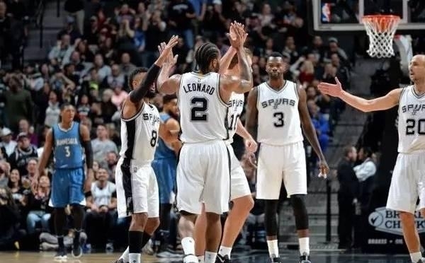 芒特状态回升，全场集锦展现轻盈灵动表现（芒特状态回暖，集锦尽显轻盈灵动）