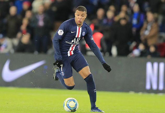 鲍曼：不关心诺伊尔是否重返德国队；人们似乎不尊重他的决定（鲍曼：不在意诺伊尔是否重返德国队，外界并未尊重他的选择）