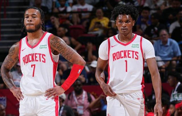 我懂用户晒视频：疑似泰山球迷看亚冠试图进入国安看台未果（网传视频显示：疑似泰山球迷观亚冠试图进入国安看台未果）