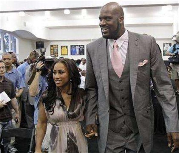 由于薪资微薄，意大利新闻工作者宣布在11月28日罢工（薪酬过低，意大利记者将于11月28日举行罢工）