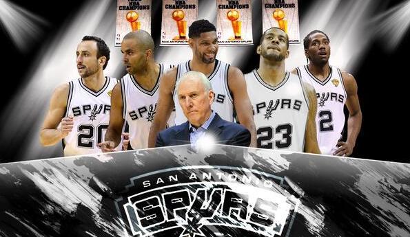 TyC记者：斯卡洛尼将带着大力神杯参加世界杯抽签仪式（据TyC记者报道，斯卡洛尼将携大力神杯出席世界杯抽签仪式）